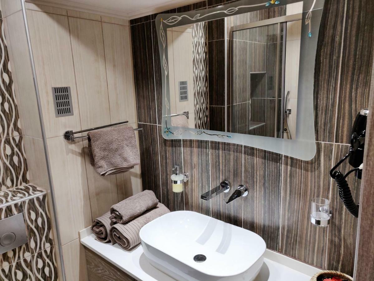 Agias Sofias Street Luxurious Studio Салоніки Екстер'єр фото